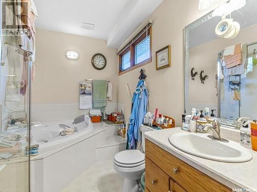 3341 Dieppe Street, Saskatoon, SK - Indoor Photo Showing Bathroom