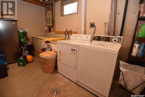 108 Watson Crescent, Nipawin, SK - Indoor Photo Showing Laundry Room
