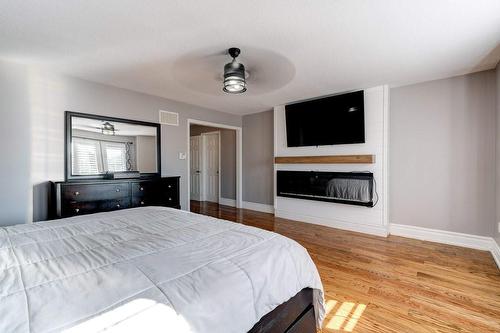 79 Kaufman Drive, Binbrook, ON - Indoor Photo Showing Bedroom
