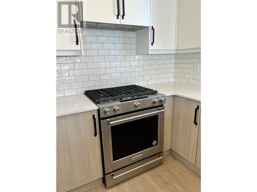 8000 Vedette Drive Unit# 23, Osoyoos, BC - Indoor Photo Showing Kitchen