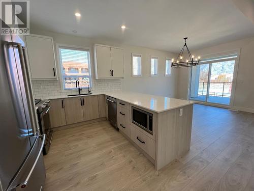 8000 Vedette Drive Unit# 23, Osoyoos, BC - Indoor Photo Showing Kitchen With Upgraded Kitchen