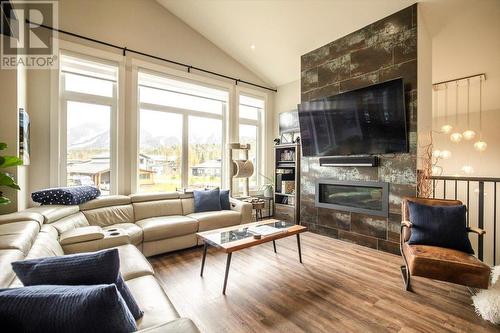 7 Single Track Way, Fernie, BC - Indoor Photo Showing Living Room With Fireplace