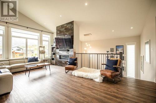 7 Single Track Way, Fernie, BC - Indoor Photo Showing Living Room With Fireplace