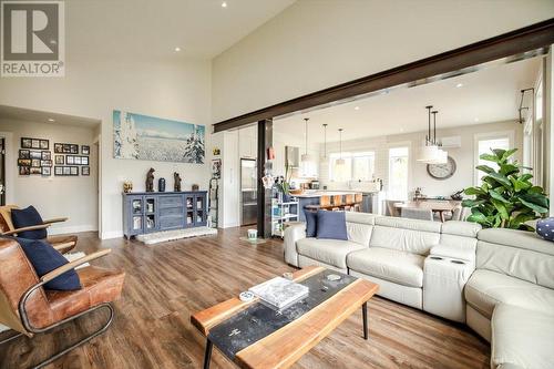 7 Single Track Way, Fernie, BC - Indoor Photo Showing Living Room