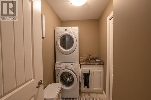 2450 Radio Tower Road Unit# 114, Oliver, BC - Indoor Photo Showing Laundry Room