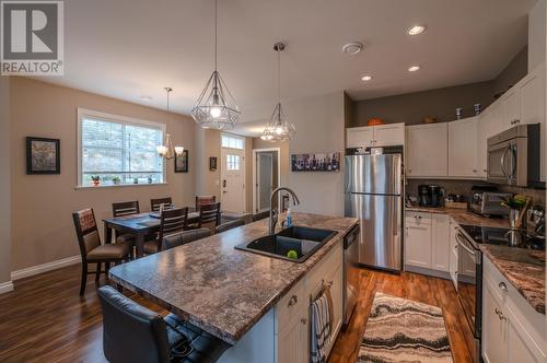 2450 Radio Tower Road Unit# 114, Oliver, BC - Indoor Photo Showing Kitchen With Double Sink