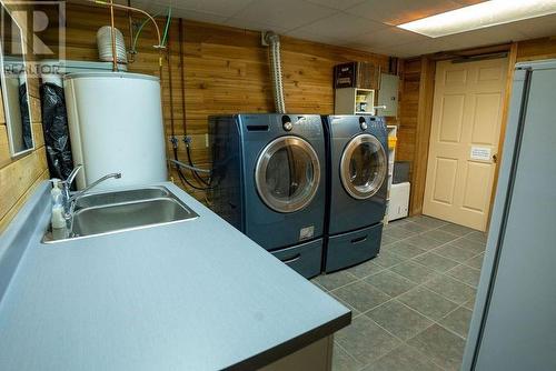 4254 Marlene Court, Greater Sudbury, ON - Indoor Photo Showing Laundry Room