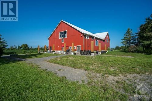 9261 33 Highway, Napanee, ON 