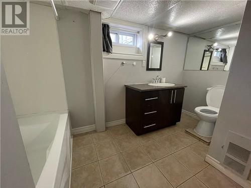 41 Donald Street, Moncton, NB - Indoor Photo Showing Bathroom