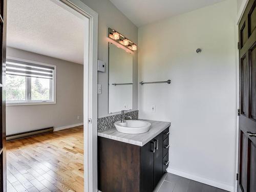 Bathroom - 244 Ch. Freeman, Gatineau (Hull), QC - Indoor Photo Showing Bathroom