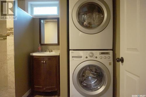 108 Francis Street, Francis, SK - Indoor Photo Showing Laundry Room