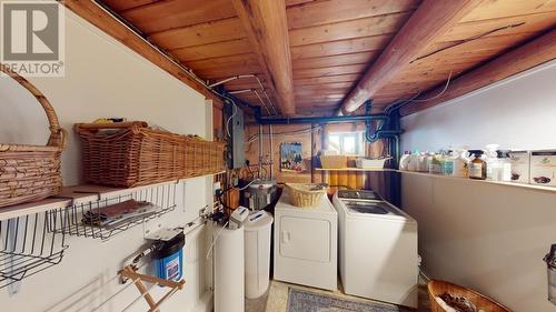 4926 Gloinnzun Crescent, 108 Mile Ranch, BC - Indoor Photo Showing Laundry Room