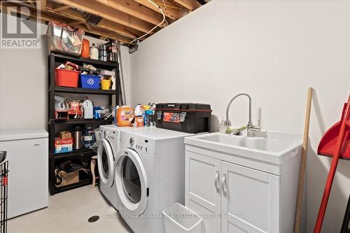 4182 Prudham Avenue, Burlington, ON - Indoor Photo Showing Laundry Room
