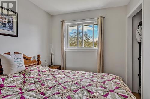 422 Marble Point Road, Marmora And Lake, ON - Indoor Photo Showing Bedroom