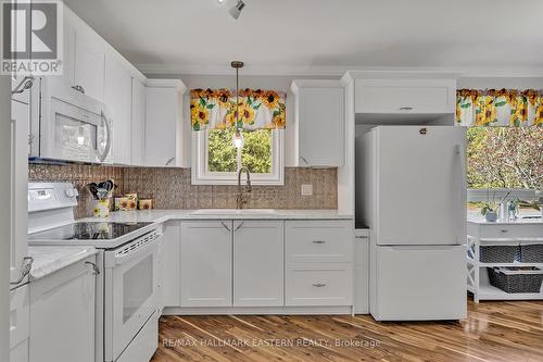 422 Marble Point Road, Marmora And Lake, ON - Indoor Photo Showing Kitchen