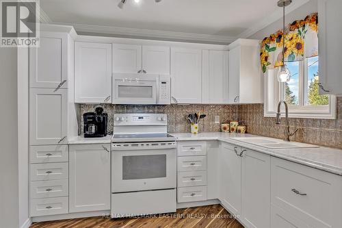 422 Marble Point Road, Marmora And Lake, ON - Indoor Photo Showing Kitchen
