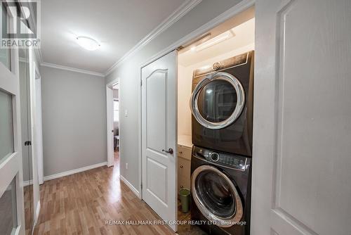 22 Kinsmen Court, Whitby, ON - Indoor Photo Showing Laundry Room