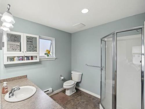 32-1970 Braeview Place, Kamloops, BC - Indoor Photo Showing Bathroom