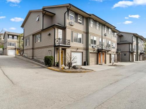 32-1970 Braeview Place, Kamloops, BC - Outdoor