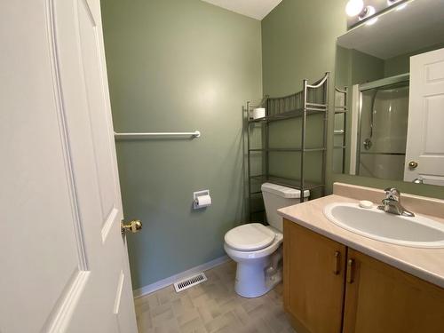 3-2760 Voght Street, Merritt, BC - Indoor Photo Showing Bathroom