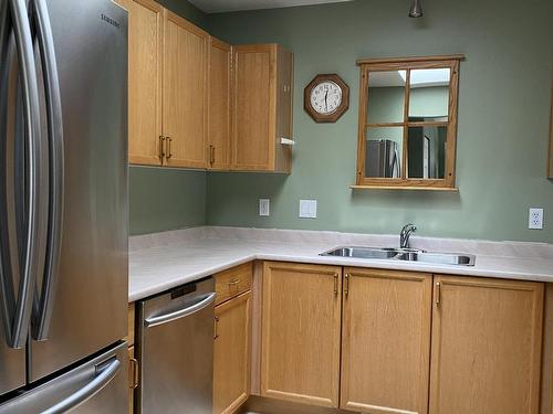 3-2760 Voght Street, Merritt, BC - Indoor Photo Showing Kitchen With Double Sink