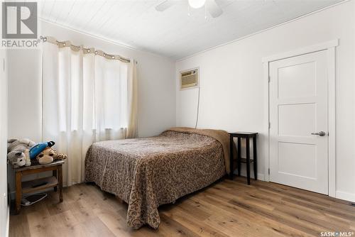 112 Green Avenue, Regina Beach, SK - Indoor Photo Showing Bedroom