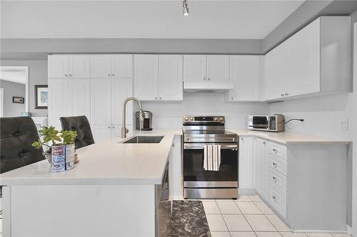 11 Pirie Drive|Unit #20, Dundas, ON - Indoor Photo Showing Kitchen With Upgraded Kitchen