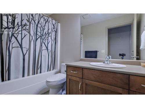 3516 Camelback Drive, Kelowna, BC - Indoor Photo Showing Bathroom