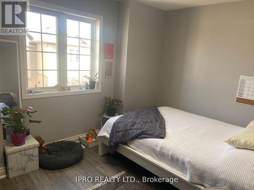 9 - 1328 Upper Sherman Avenue, Hamilton, ON - Indoor Photo Showing Bedroom