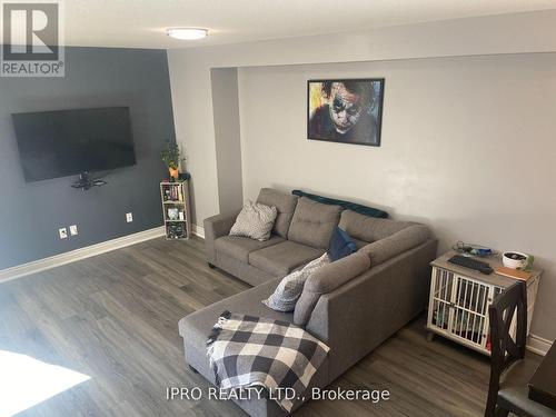 9 - 1328 Upper Sherman Avenue, Hamilton, ON - Indoor Photo Showing Living Room