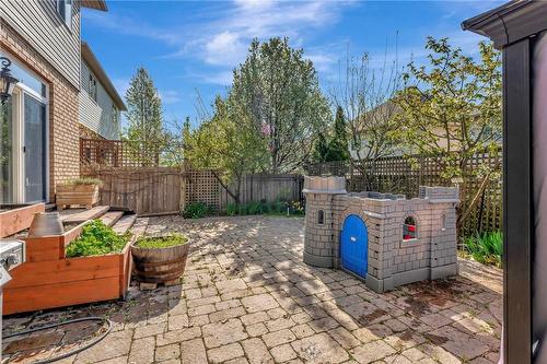 98 Kendrick Court, Ancaster, ON - Outdoor