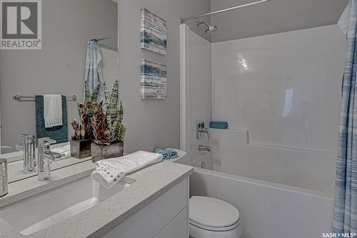 3205 Green Turtle Road, Regina, SK - Indoor Photo Showing Bathroom