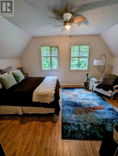 3025 Camozzi Road, Revelstoke, BC - Indoor Photo Showing Bedroom