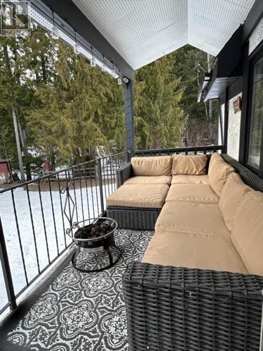 3025 Camozzi Road, Revelstoke, BC - Outdoor With Exterior