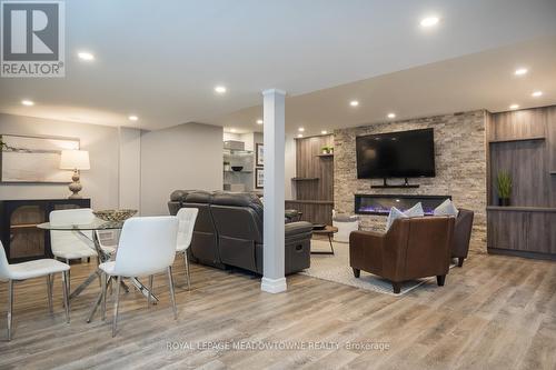 465 Jelinik Terrace, Milton, ON - Indoor Photo Showing Living Room