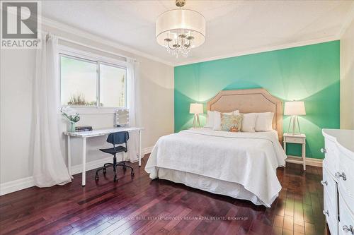 1360 Winterberry Drive, Burlington, ON - Indoor Photo Showing Bedroom