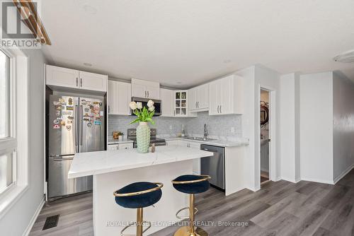 30 Heathwood Drive, Brampton, ON - Indoor Photo Showing Kitchen With Upgraded Kitchen