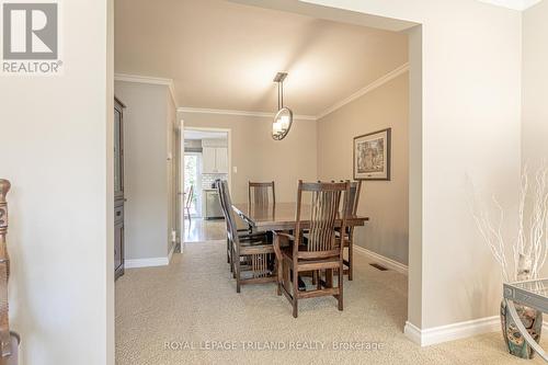62 Comox Court, London, ON - Indoor Photo Showing Dining Room