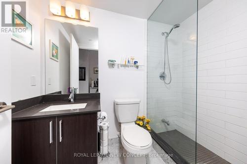 3203 - 2212 Lake Shore Boulevard W, Toronto, ON - Indoor Photo Showing Bathroom
