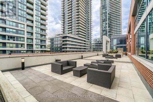 3203 - 2212 Lake Shore Boulevard W, Toronto, ON - Outdoor With Balcony With Facade