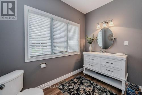 34 Treeview Drive, Waterloo, ON - Indoor Photo Showing Bathroom