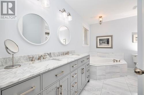 5 Evergreens Drive, Grimsby, ON - Indoor Photo Showing Bathroom