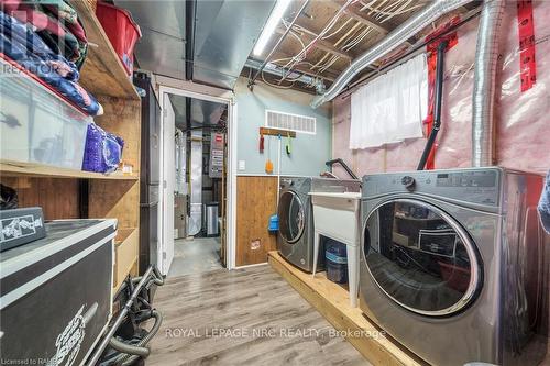 2970 Lakeshore Road, Haldimand, ON - Indoor Photo Showing Laundry Room