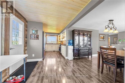 2970 Lakeshore Road, Haldimand, ON - Indoor Photo Showing Dining Room