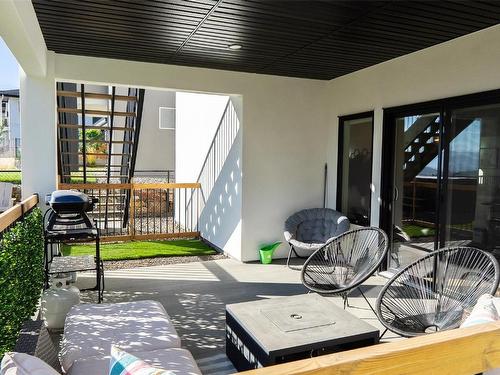 208 Skyland Drive, Kelowna, BC -  With Deck Patio Veranda With Exterior