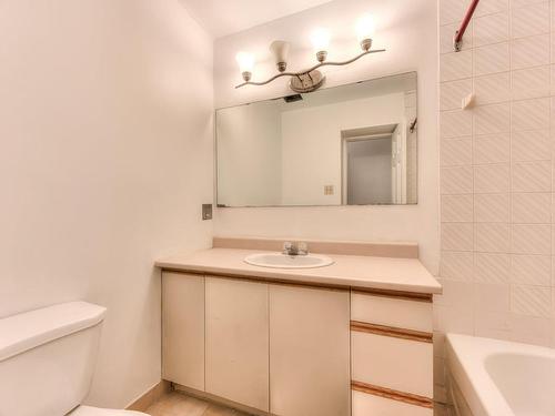 Salle de bains - 102-3626 Rue Aylmer, Montréal (Le Plateau-Mont-Royal), QC - Indoor Photo Showing Bathroom