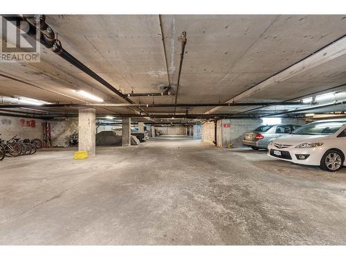 110 W 10Th Avenue, Vancouver, BC - Indoor Photo Showing Garage