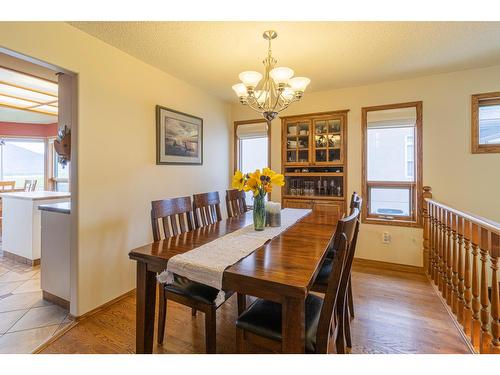 317 4Th Avenue S, Creston, BC - Indoor Photo Showing Dining Room