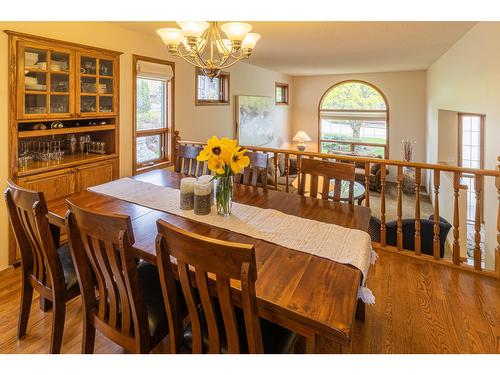 317 4Th Avenue S, Creston, BC - Indoor Photo Showing Dining Room