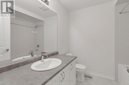 2 Blaney Street, Brant, ON - Indoor Photo Showing Bathroom